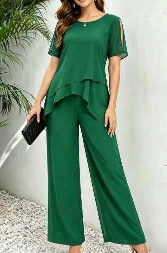 Conjunto de Pantalón con Capa de Chifón y Escote con Ojal Bordado