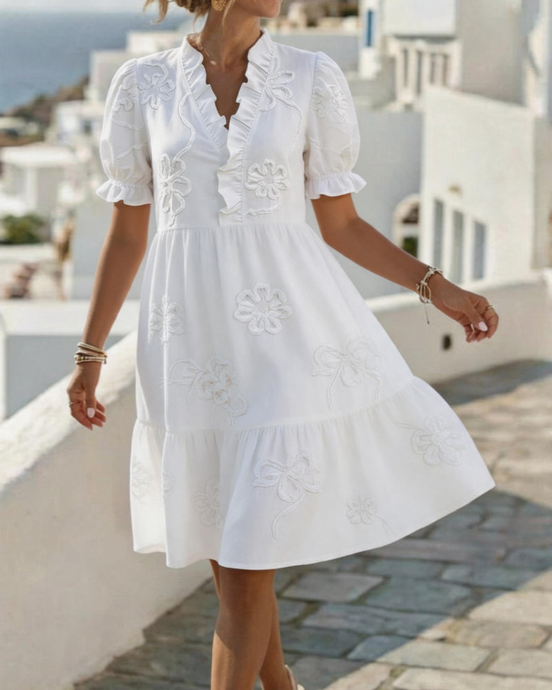 Blossom | Vestido con Volantes, Bordado y Escote en V