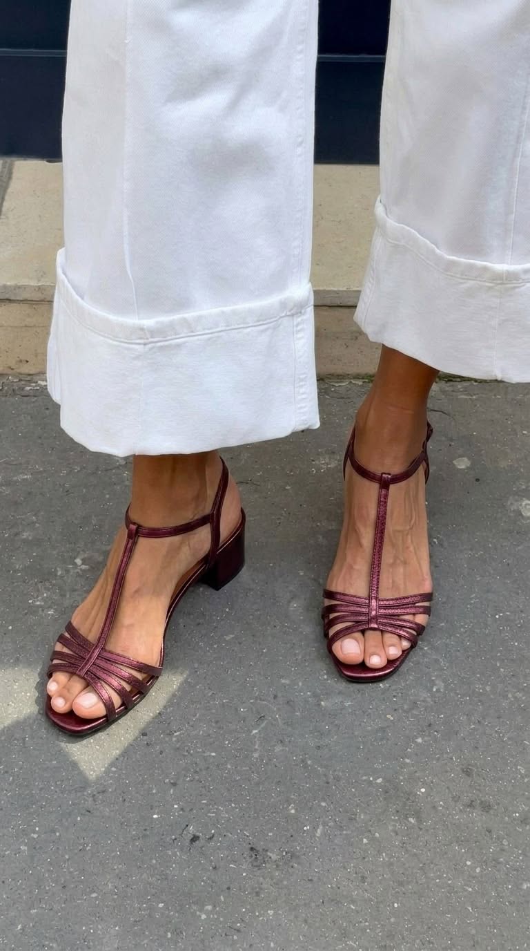 Allegra Sandalias Doradas de Tiras