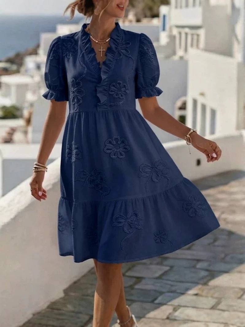 Blossom | Vestido con Volantes, Bordado y Escote en V