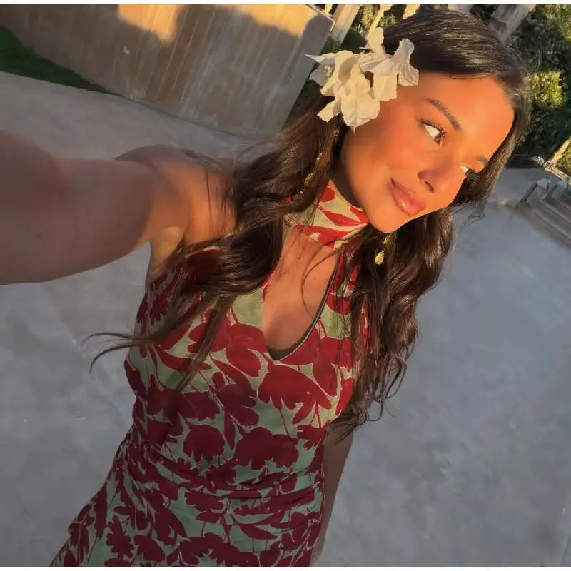 Miriam Conjunto Floral Halter y Falda