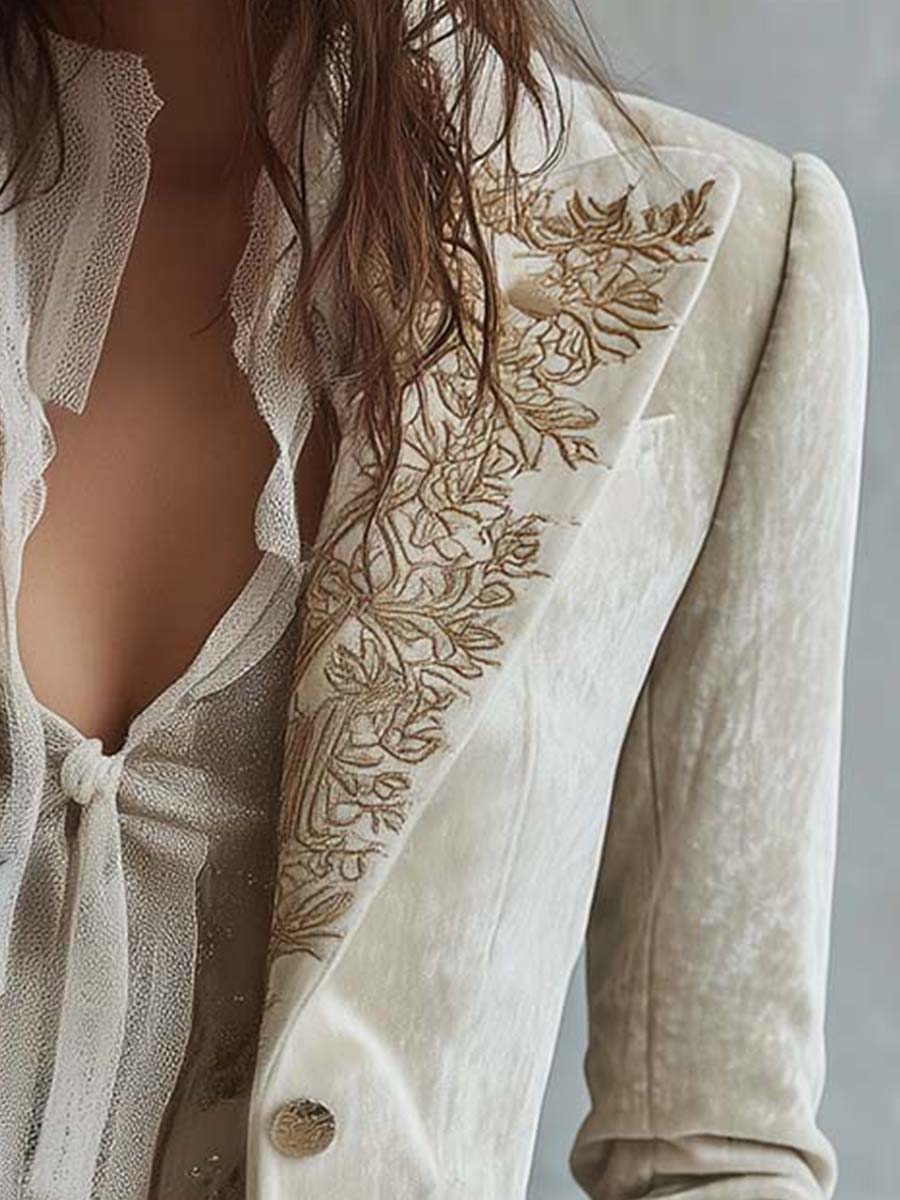 Constance | Blazer Entallado Bordado en Marfil