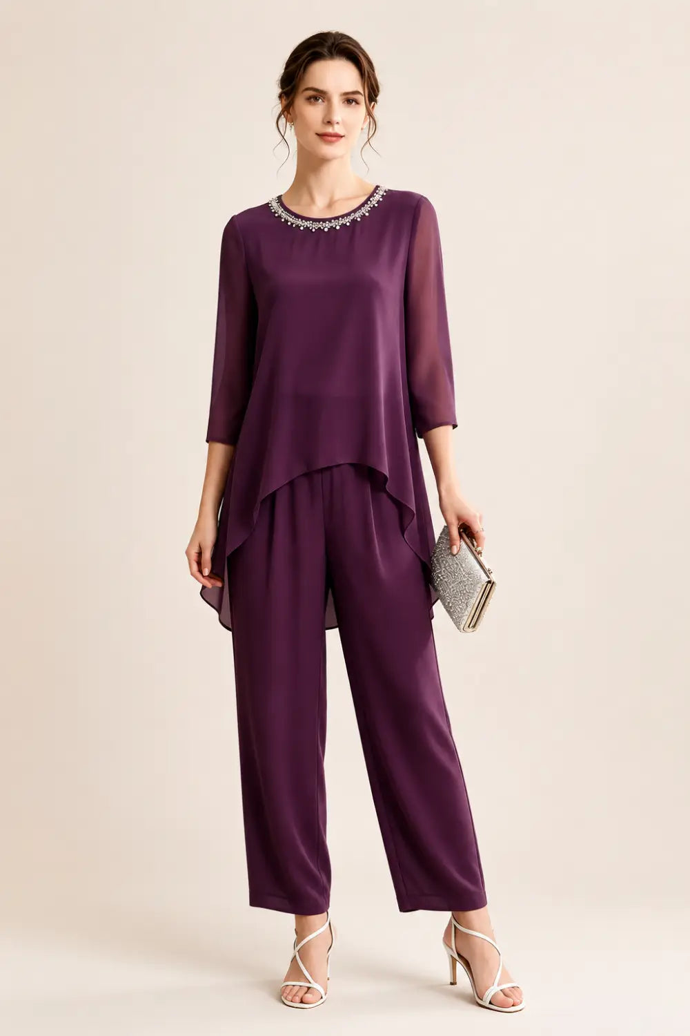 Conjunto de Pantalón con Capelina de Gasa y Pedrería