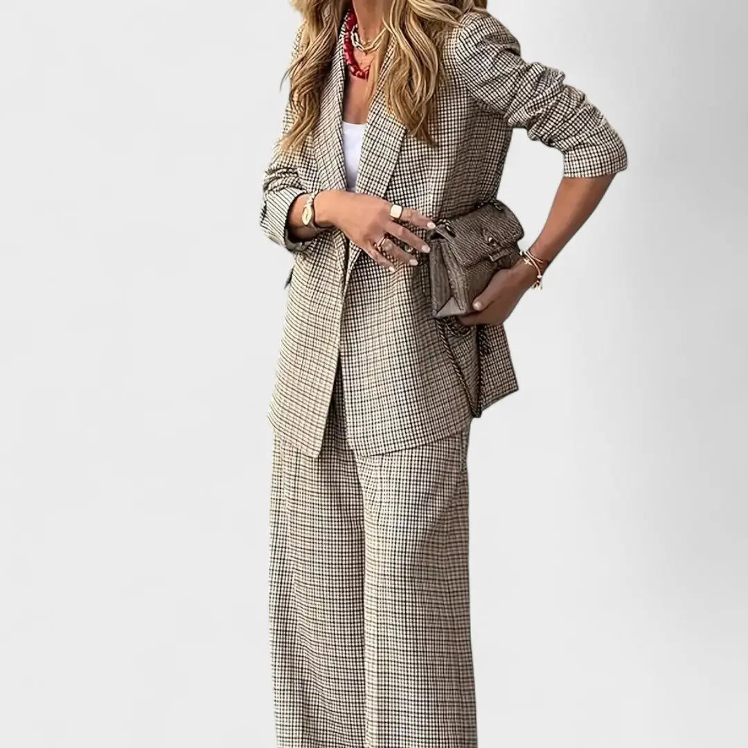 Carlota Traje Elegante