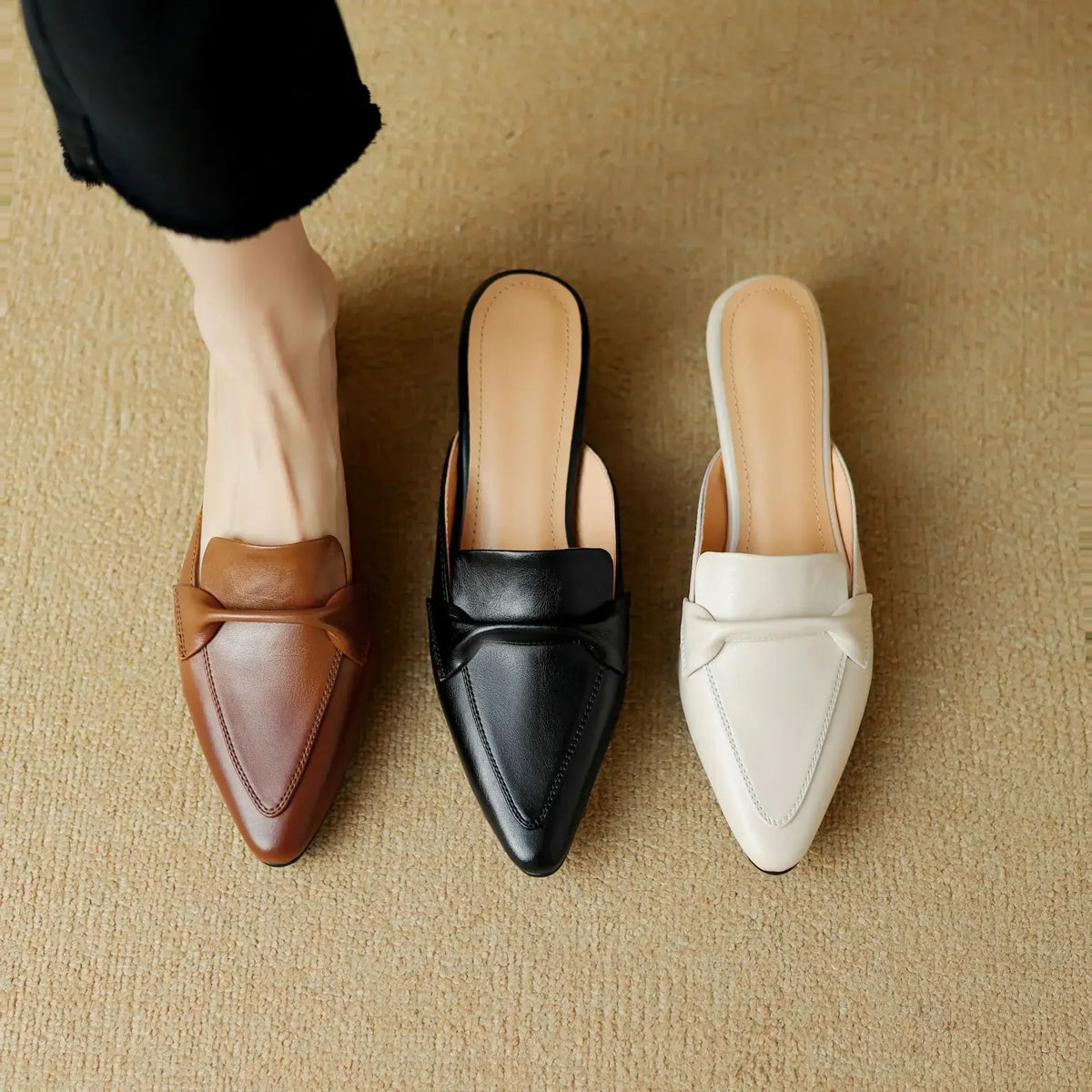 Alaya Mules de Piel Auténtica