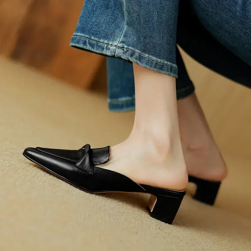 Alaya Mules de Piel Auténtica