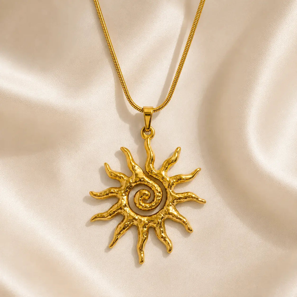 Solea Collar Sol Espiral Oro