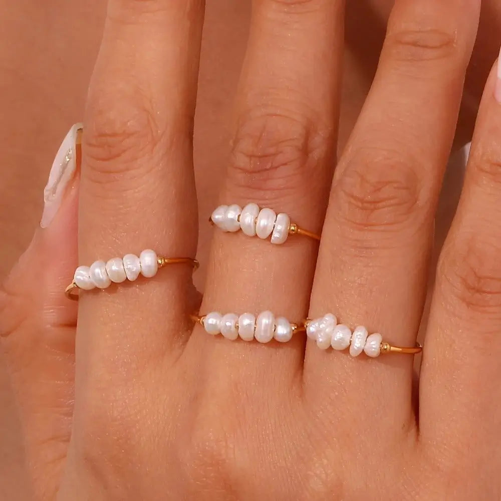 Elena Anillo Dorado con Perla de Agua Dulce
